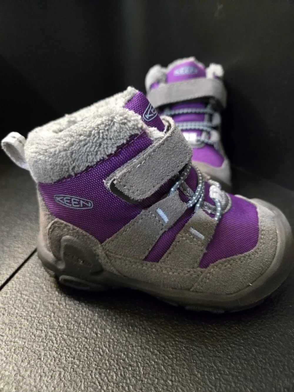 KEEN Kids Knotch Chukka Boots Size 5 Grey/Purple NIB